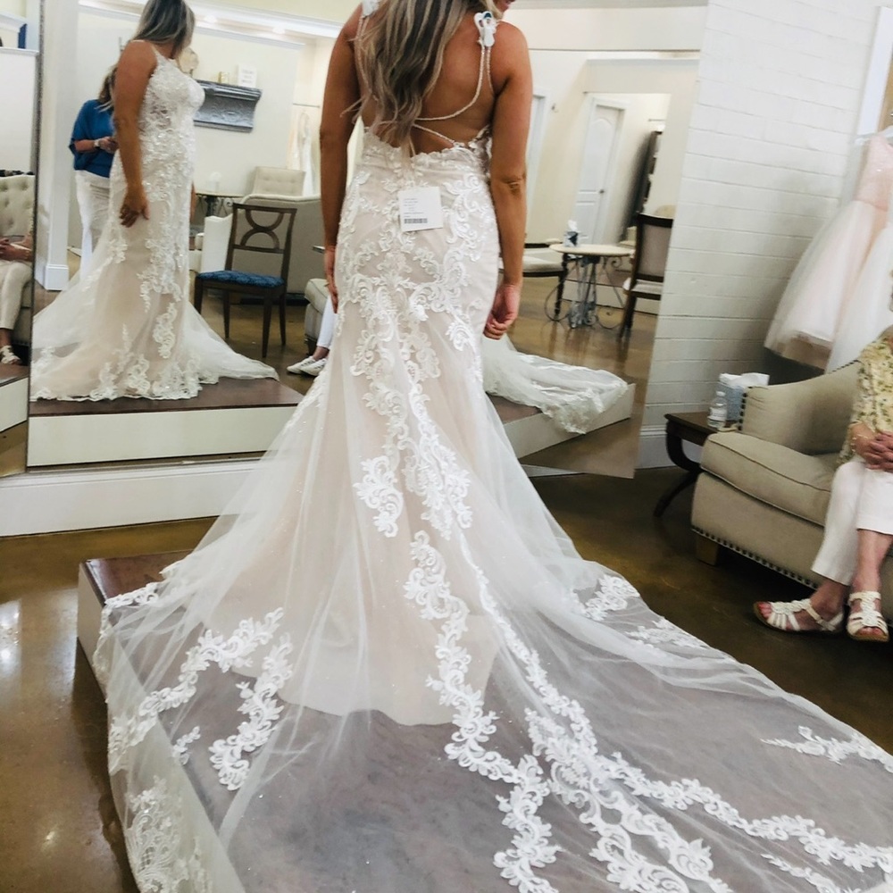 Wedding dress. Stella york. Tags attached.